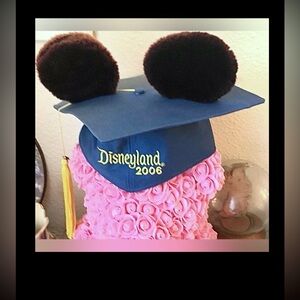 Disneyland Vintage 2006 Graduation Cap with Mouse Ears blue & yellow tassel NWOT